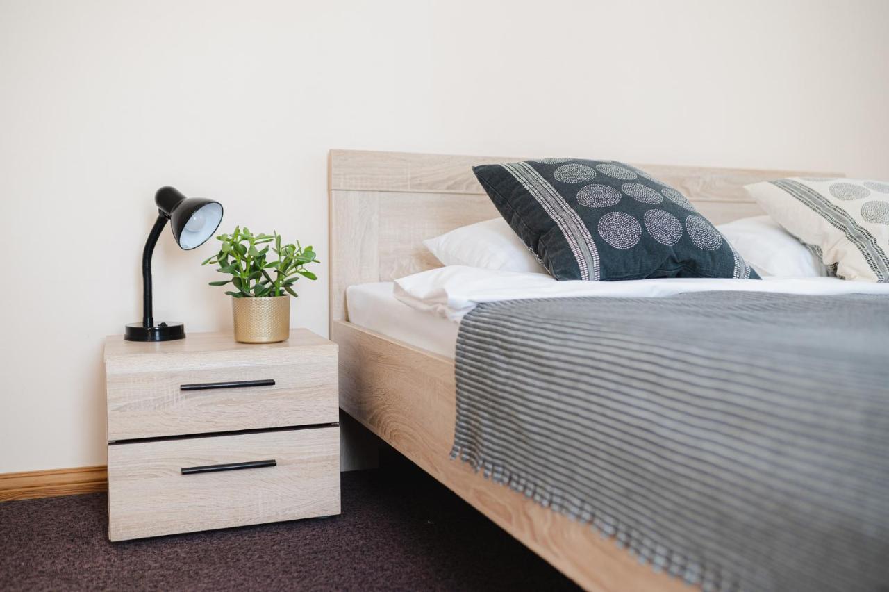 Jekaba Seta Hotel Kuldīga Buitenkant foto