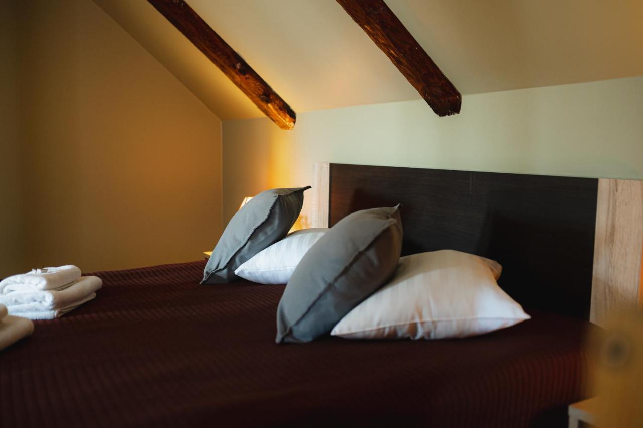 Jekaba Seta Hotel Kuldīga Buitenkant foto