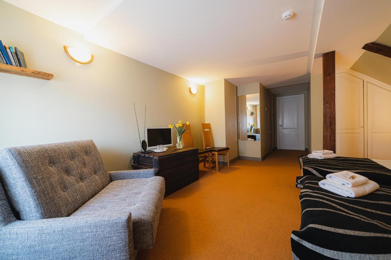 Jekaba Seta Hotel Kuldīga Buitenkant foto