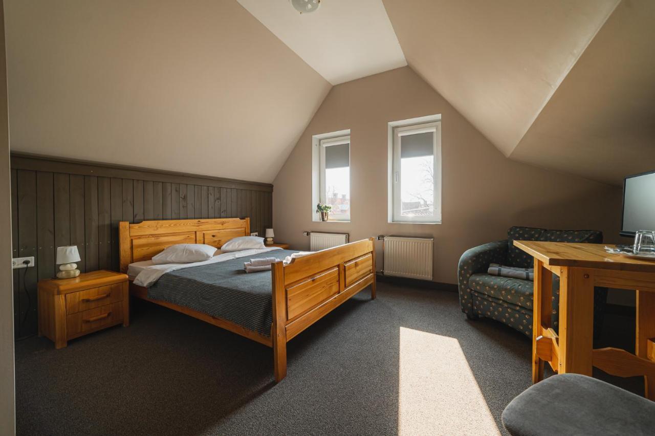 Jekaba Seta Hotel Kuldīga Buitenkant foto